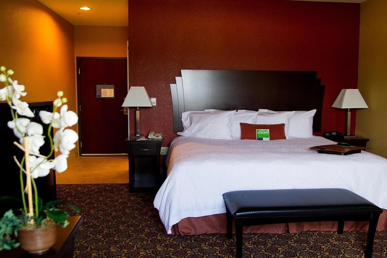 Hampton Inn & Suites Dallas-Де-Сото Екстер'єр фото