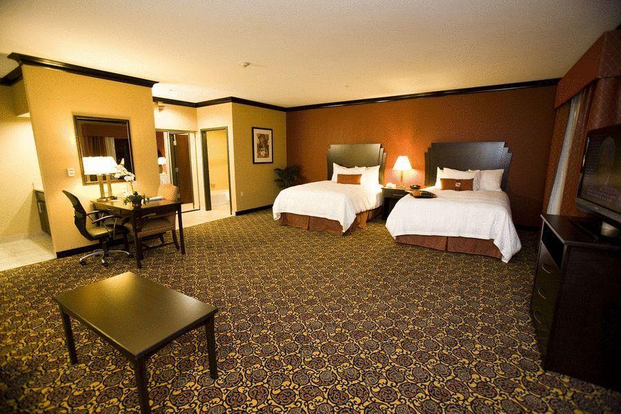 Hampton Inn & Suites Dallas-Де-Сото Екстер'єр фото