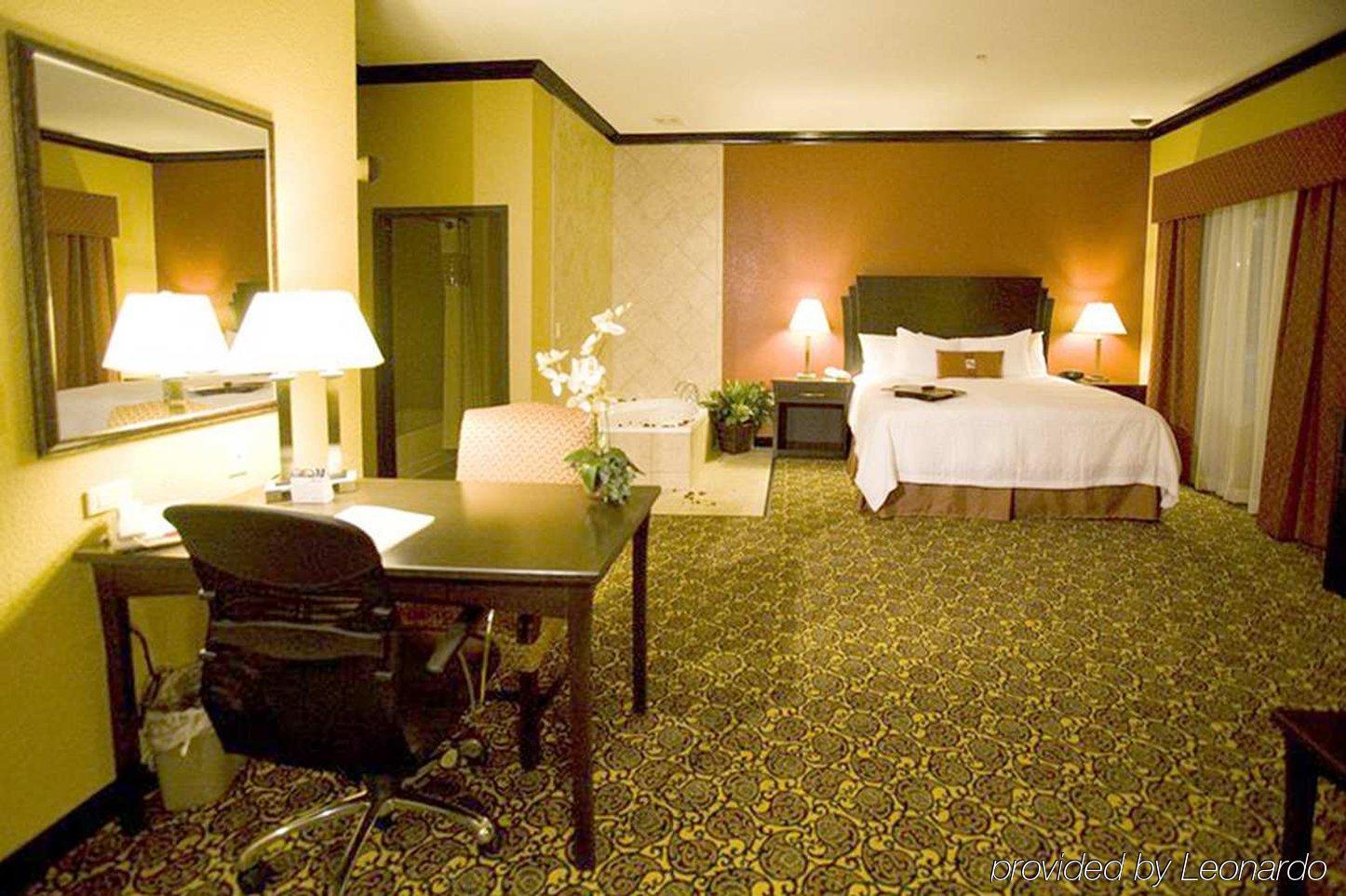 Hampton Inn & Suites Dallas-Де-Сото Номер фото